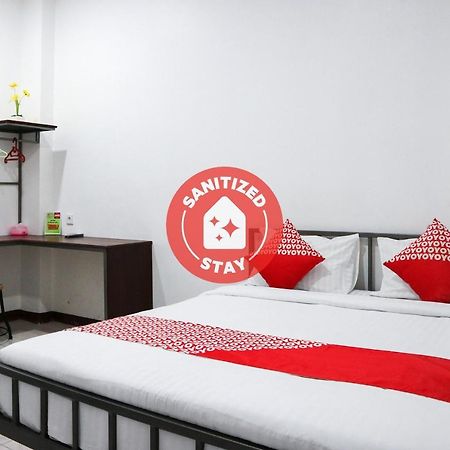 Oyo 1306 Cendrawasih Homestay Padang  Luaran gambar